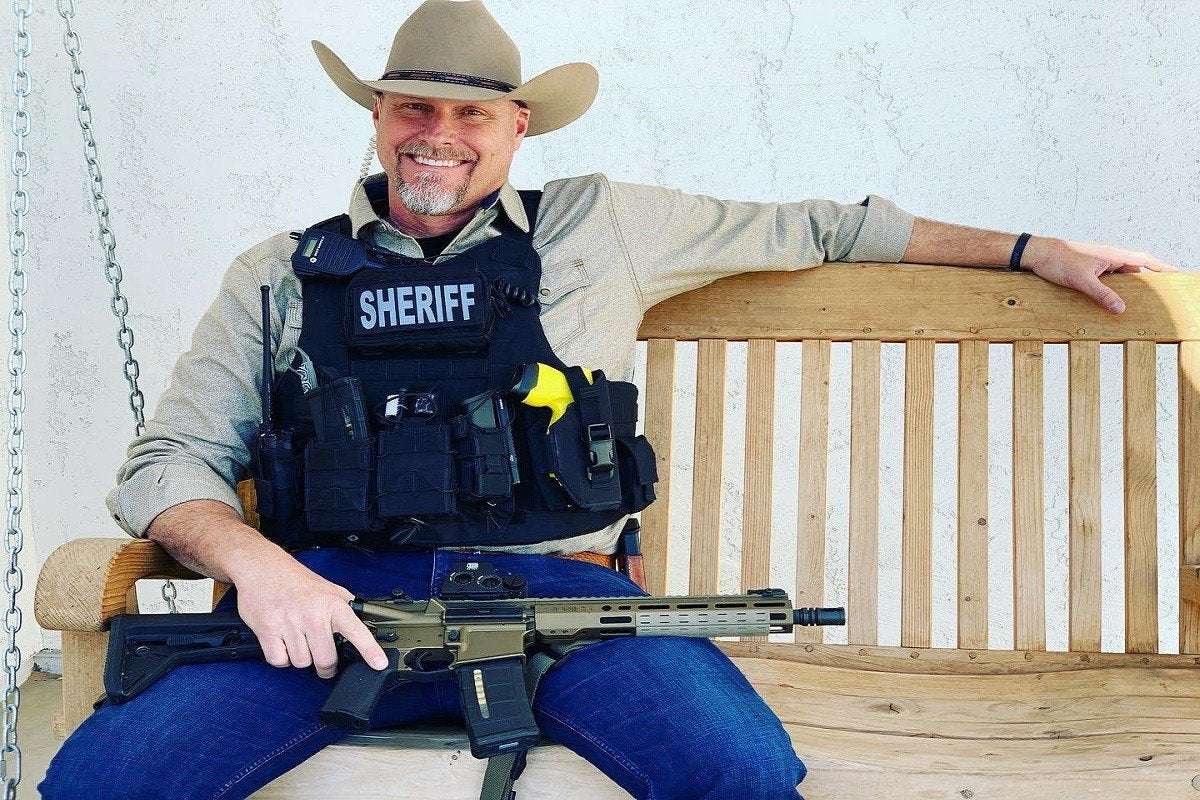 image for Arizona Sheriff Who Refused to Enforce Lockdown Restrictions Has COVID-19