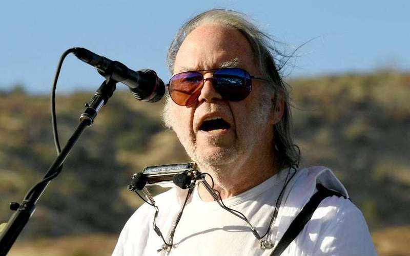 image for Neil Young opposes use of his music at Trump Mount Rushmore event: 'I stand in solidarity with the Lakota Sioux'
