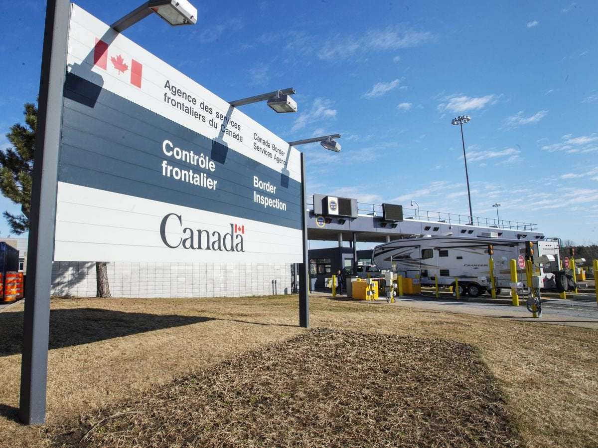 image for Coronavirus Update: Poll finds 81% of Canadians think Canada-U.S. border should stay closed