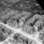 image for in 1943, Operation Gomorrah began: British and Canadian aeroplanes bombed Hamburg by night, and American planes bombed the city by day. By the end of the operation in November, 9,000 tons of explosives have killed more than 30,000 people and destroyed 280,000 buildings.