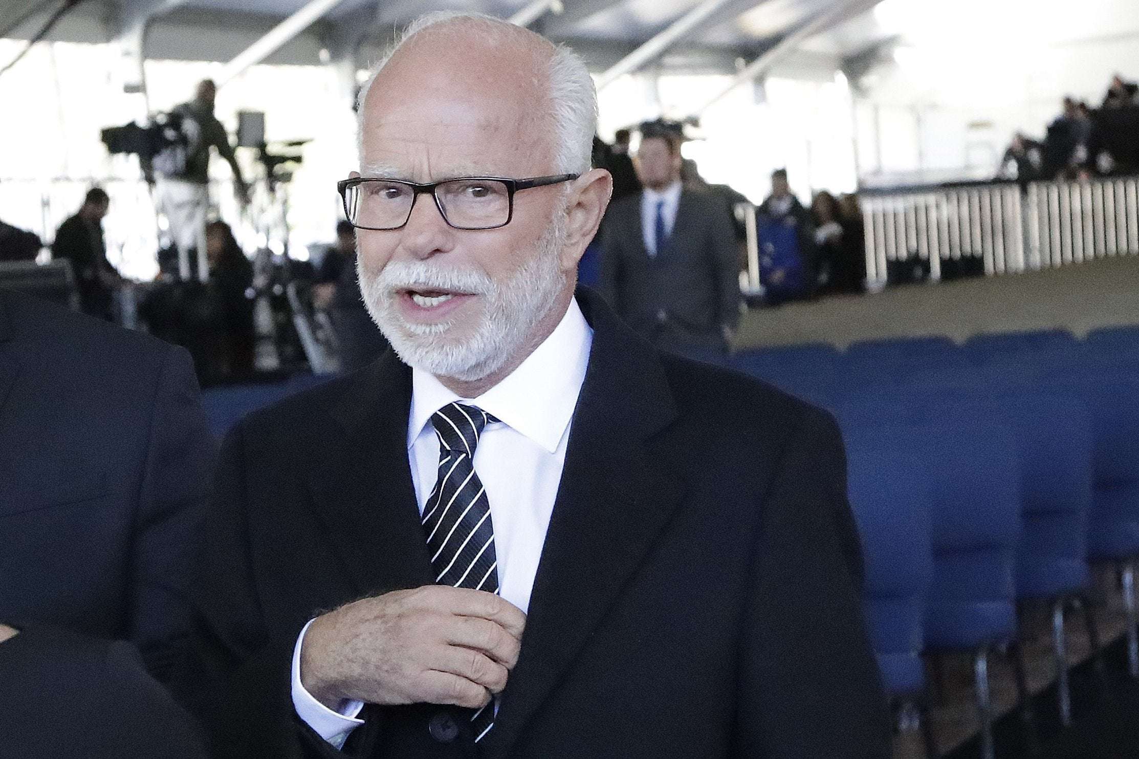 image for Jim Bakker gets PPP loans during legal fight on fraud claims