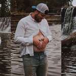 image for This man in Kentucky took his pregnant wife’s place when she couldn’t attend her maternity photo shoot after being suddenly placed on bed rest. He took the opportunity to cheer her up with this.