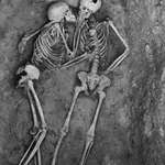 image for The "Hasanlu lovers" died around 800 B.C. and were discovered in 1972. They died in what seems to be an embrace or kiss, and remained that way for 2800 years. [400x647]