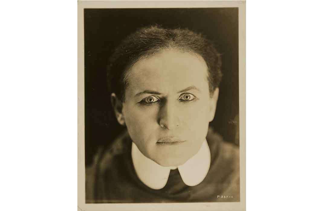 image for Escape Artist Harry Houdini Was an Ingenious Inventor, He Just Didn’t Want Anybody to Know