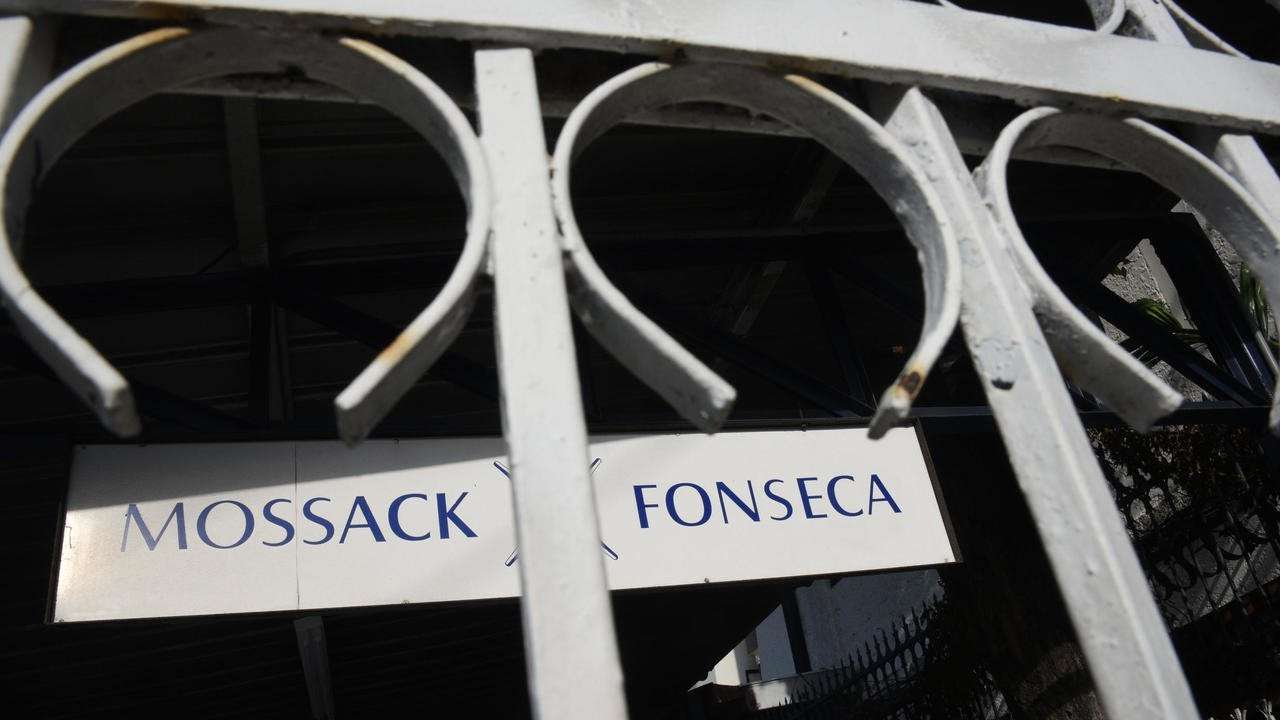 image for Arrest warrants issued for founders of Panama Papers firm: report