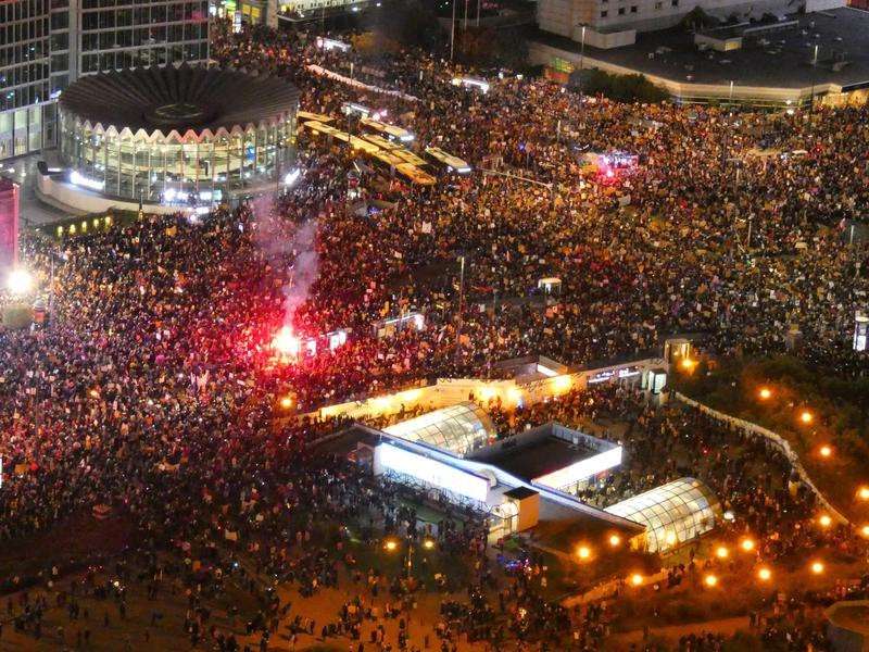 image for Thousands in Warsaw join biggest protest so far against abortion ruling