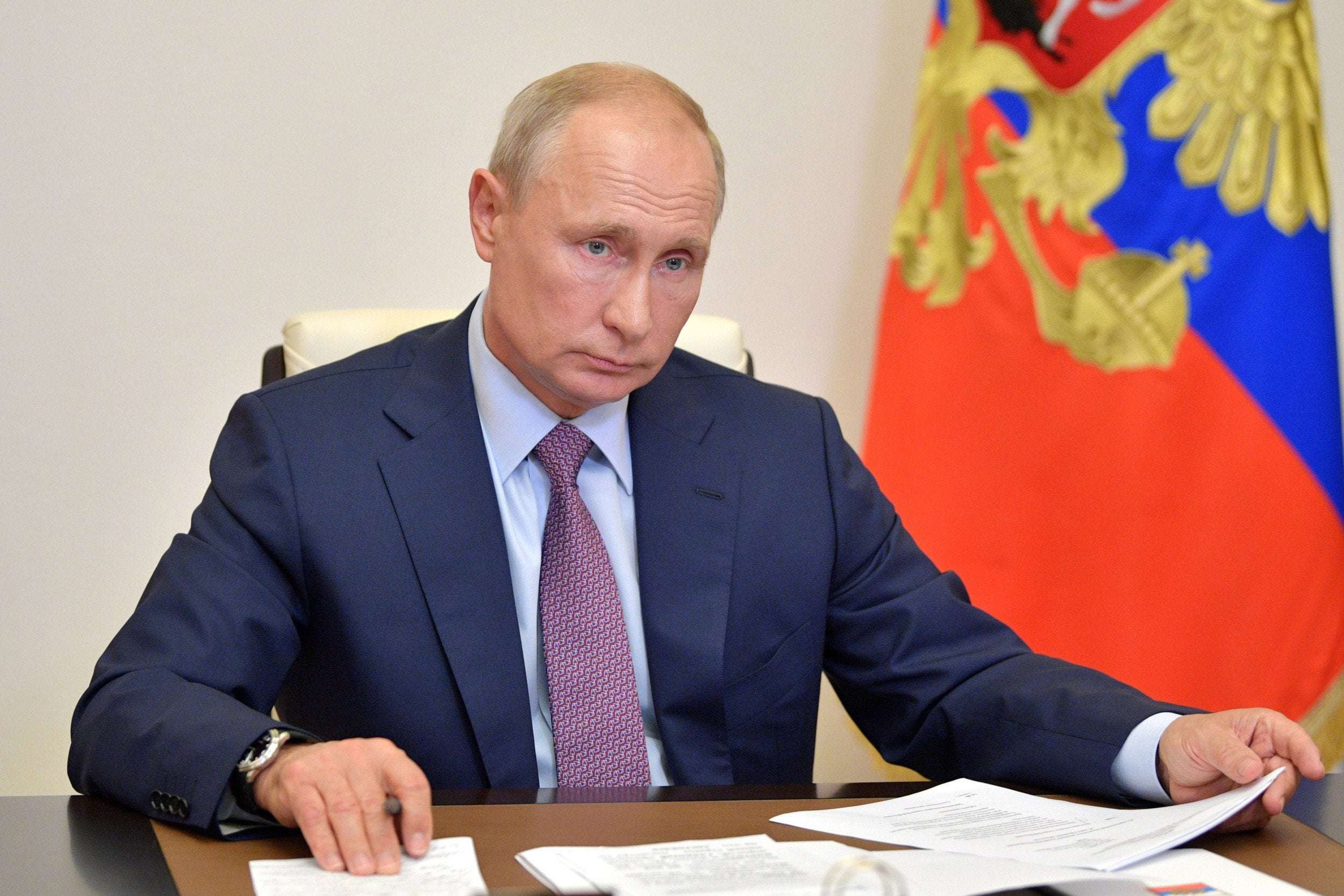 image for Russia Denies Putin 'Stepping Down as Leader Due to Parkinson's Disease'