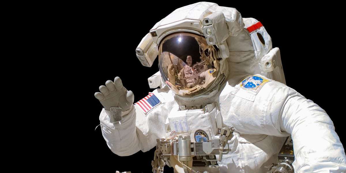 image for Why NASA spacesuits are white