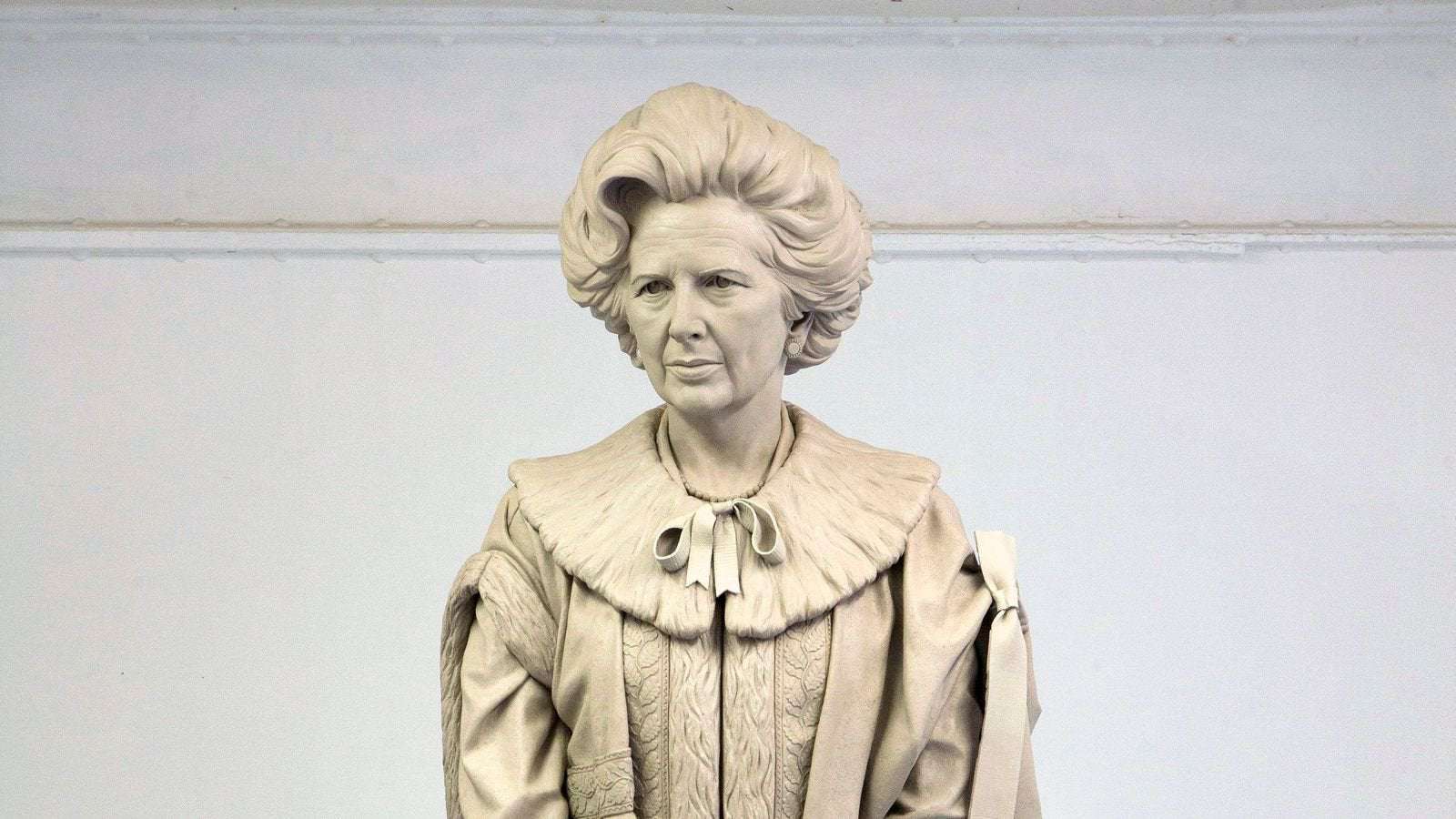 image for Margaret Thatcher statue: More than 1,000 vow to attend 'egg throwing contest' at unveiling amid backlash
