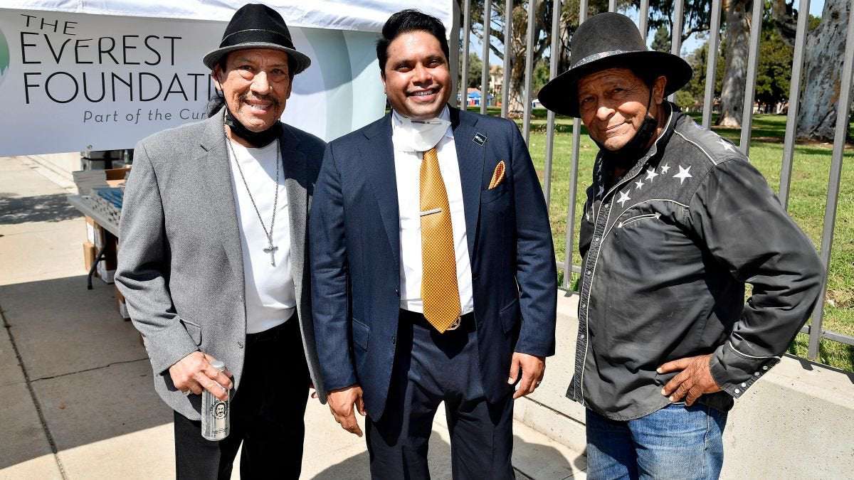 image for Actor Danny Trejo Donates Food to Frontline Workers and Families in East LA