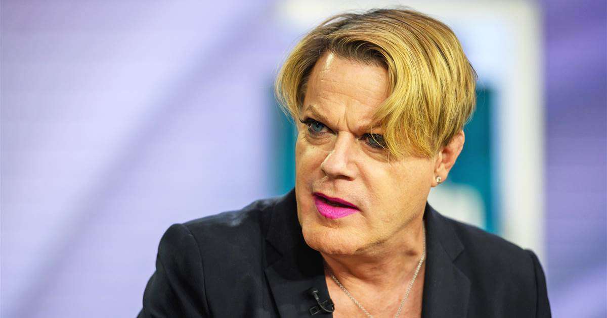 image for Comedian Eddie Izzard gets wave of support for using she/her pronouns