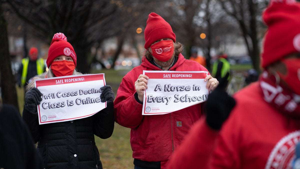 image for Half of Teachers Did Not Return to Chicago Public Schools as Ordered on Monday, District Says