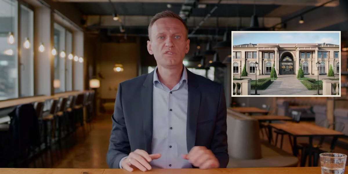 image for Jailed Russian critic Alexei Navalny released a video accusing Putin of secretly building a $1 billion coastal palace funded through bribes