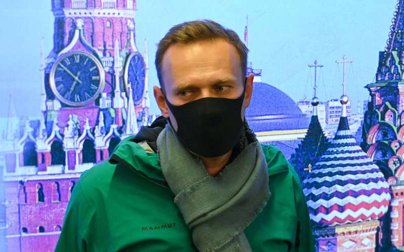 image for Alexei Navalny Overtakes Putin As Russia's Most Mentioned Politician on Social Media
