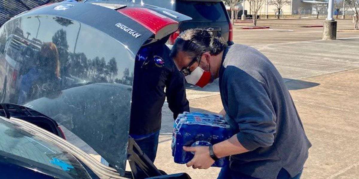 image for Ted Cruz is being mocked over photos showing him loading bottles of water into a car as he seeks to rebuild his reputation after the Cancun vacation debacle