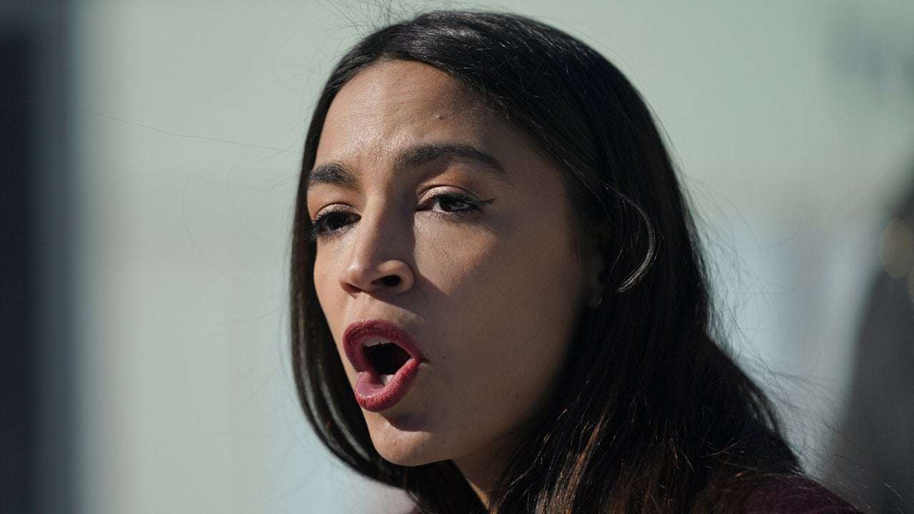 image for AOC slams 'fossil fuel billionaires' after one CFO likens Texas winter storm to 'hitting the jackpot'