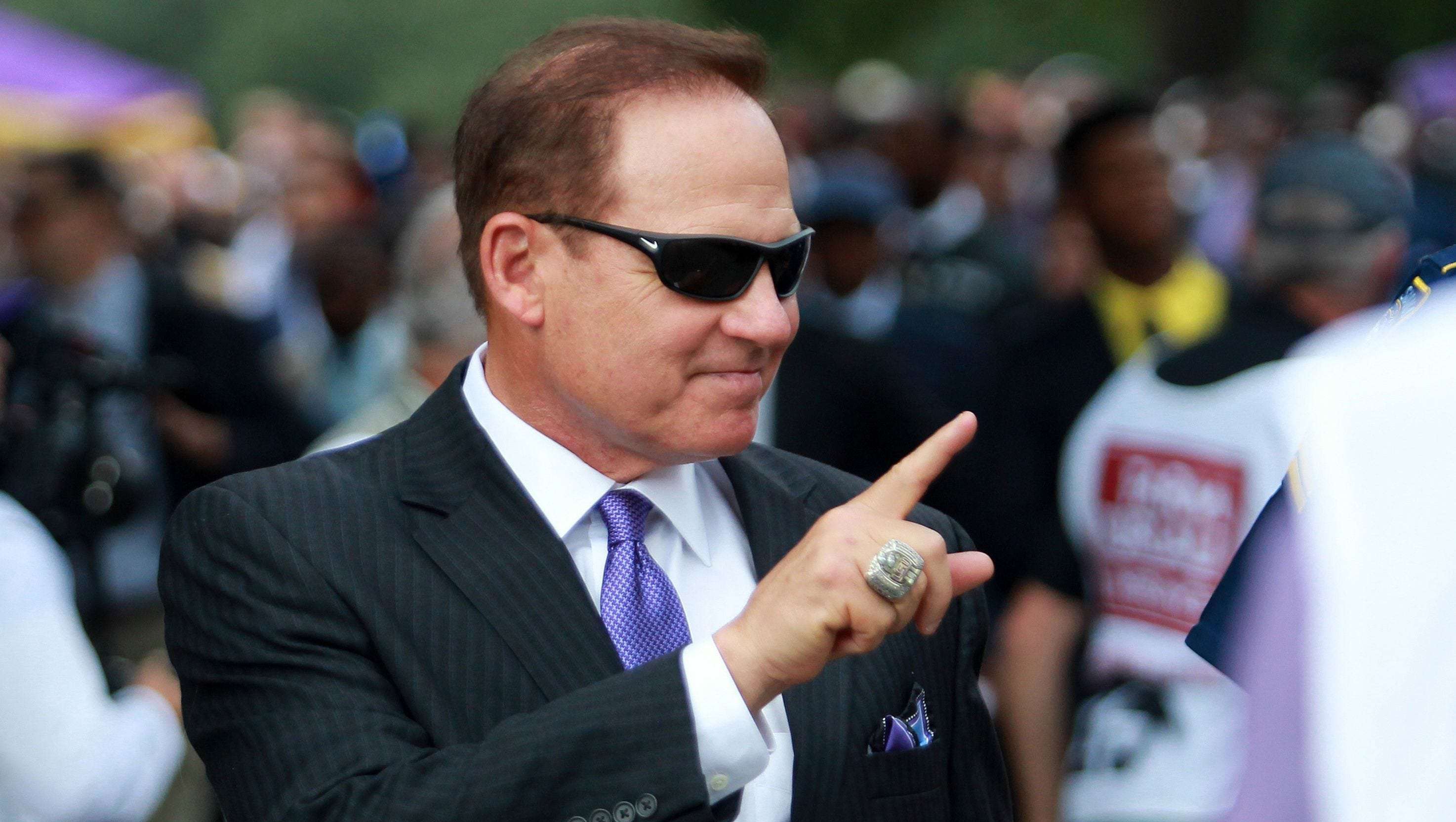 image for Former LSU football coach Les Miles was banned from contacting female students after 2013 probe