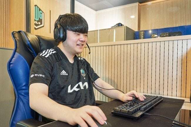 image for DK Canyon: "I'd love to play G2 at MSI. You can't afford to make any mistakes against them, and it's more fun to play against good teams."