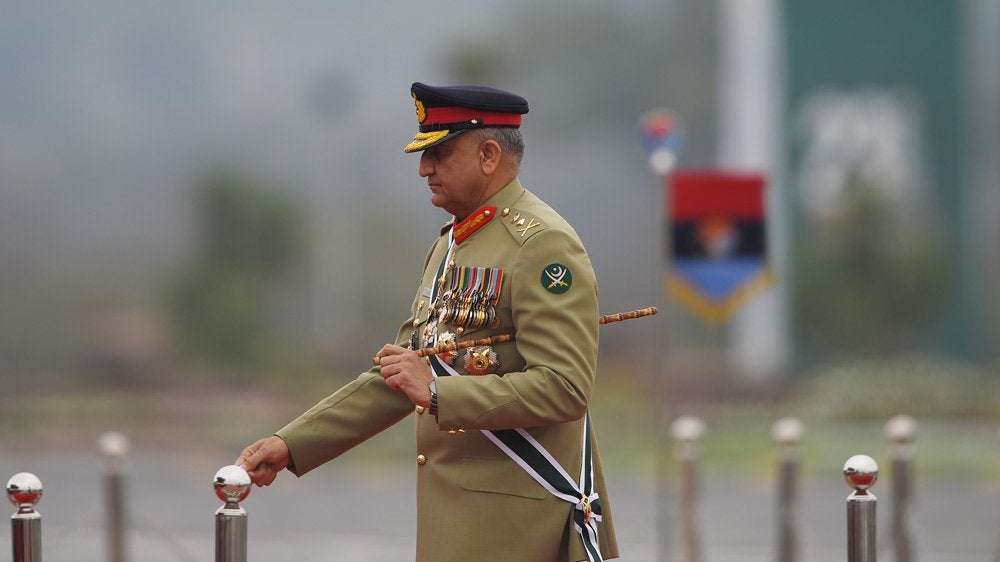 image for Pakistan army chief says ‘it is time to bury the past’ with India