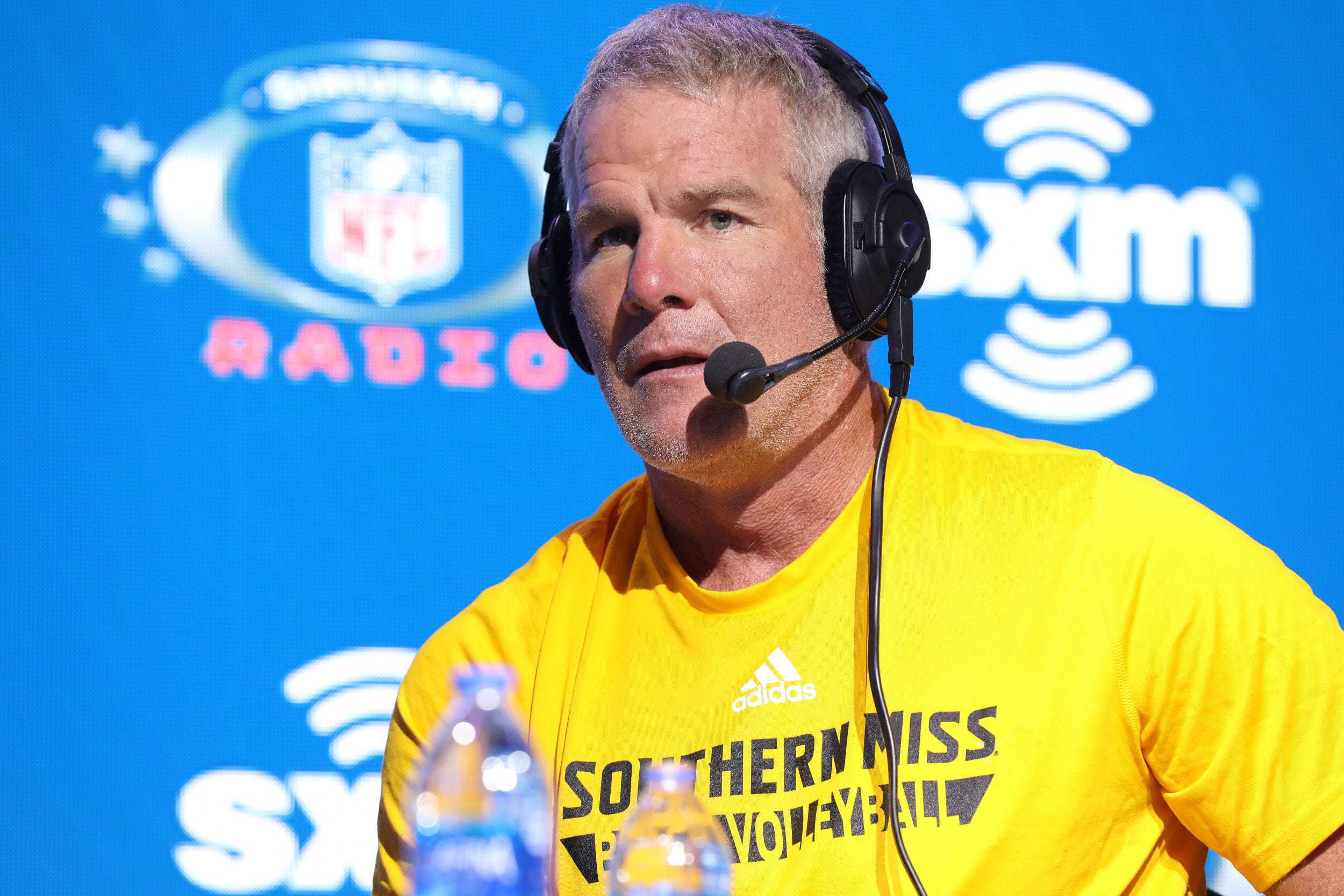 image for Brett Favre Reveals He Considered Suicide While Fighting Painkiller Dependence