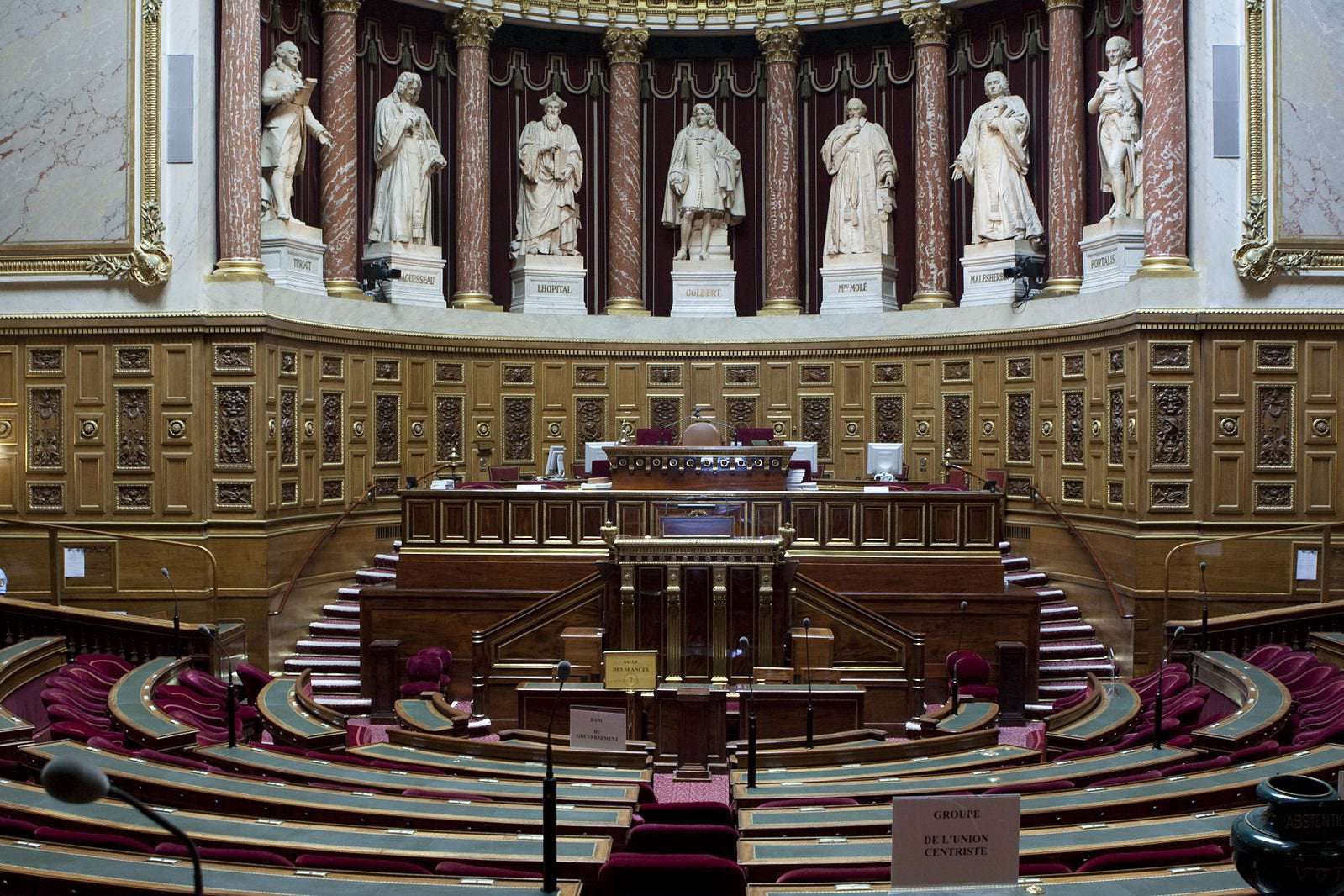 image for French Senate votes to ban hijab for under 18s – 5Pillars
