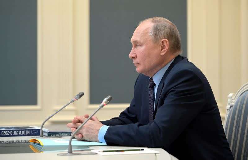 image for Putin warns West of harsh response if it crosses Russia's 'red lines'