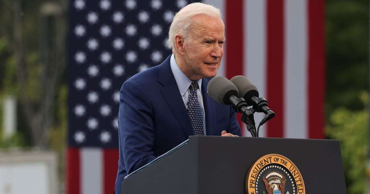 image for Biden bans most travel to U.S. from India to limit COVID-19 spread