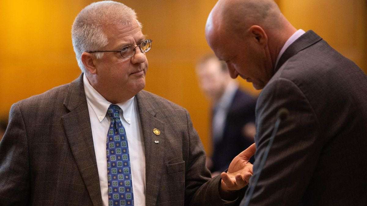 image for Oregon lawmaker who opened state Capitol to far-right protesters faces criminal charges