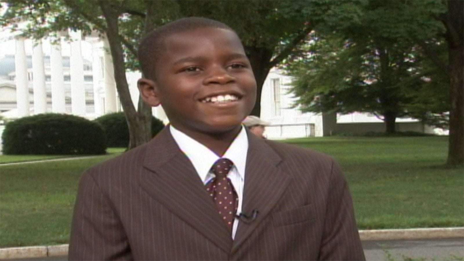 image for Damon Weaver, kid reporter who interviewed Barack Obama at White House, dies at 23
