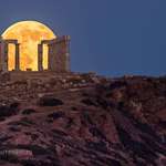 image for This is what a “Super Moon” at the Temple of Poseidon looks like