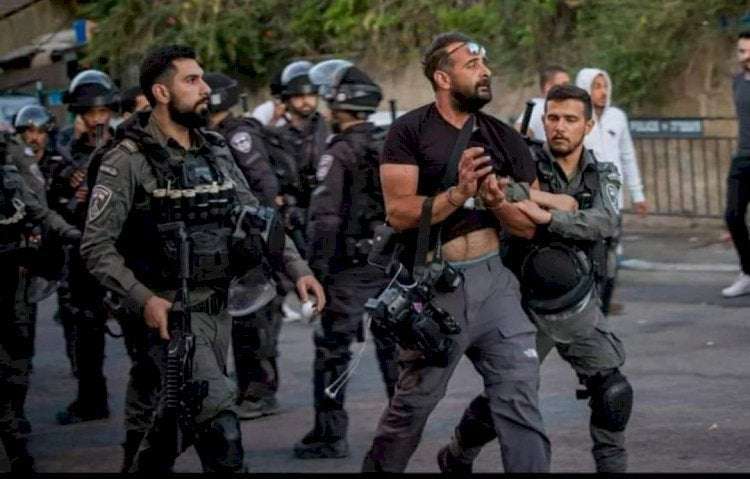 image for Israel now holding 13 Palestinian journalists