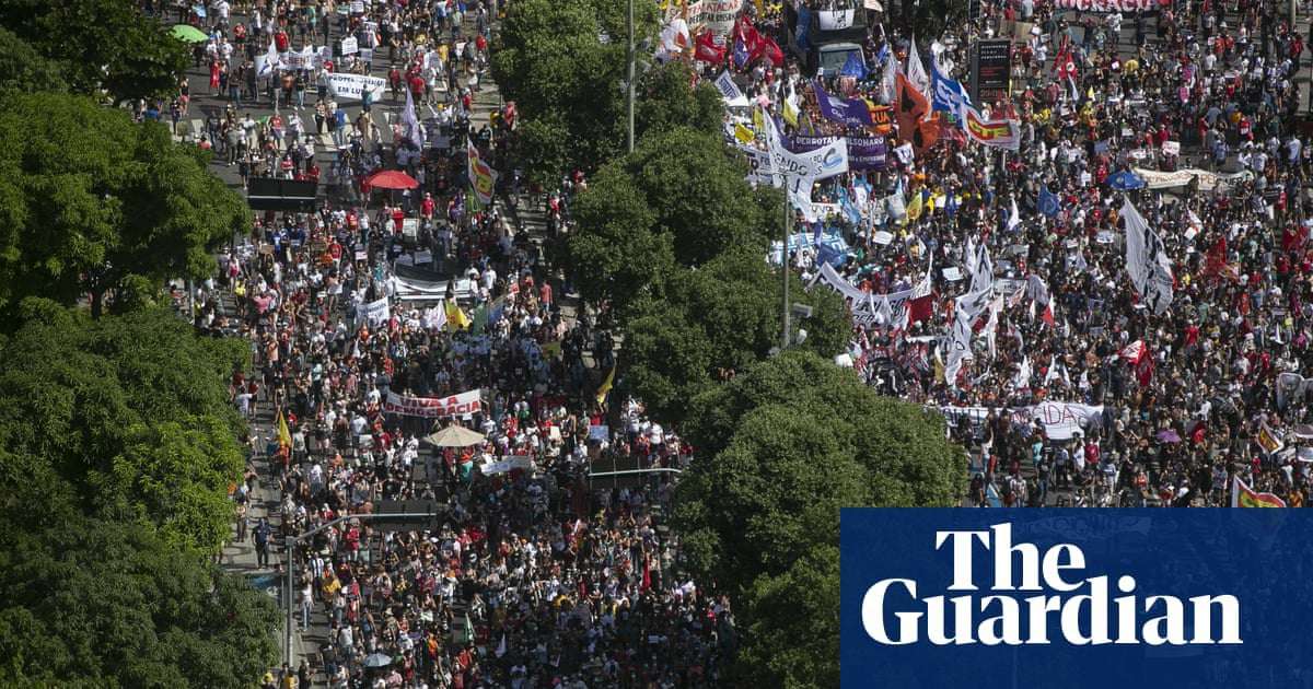 image for Tens of thousands of Brazilians march to demand Bolsonaro’s impeachment