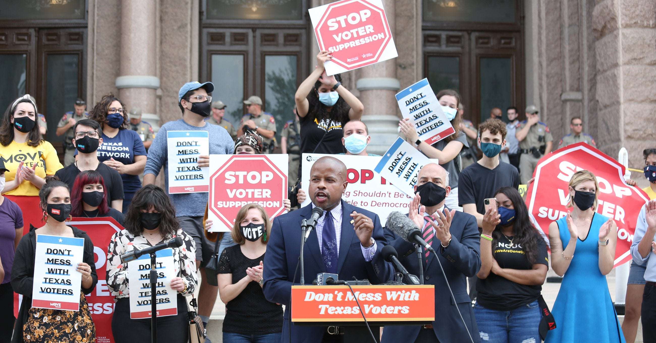 image for Texas Democrats Walk Off House Floor to Block 'One of the Ugliest Voter Suppression Bills in the Country'