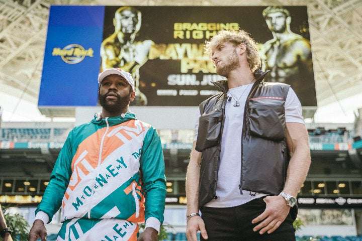 image for Floyd Mayweather Says Fighting Logan Paul Is Like A "Legalized Bank Robbery"