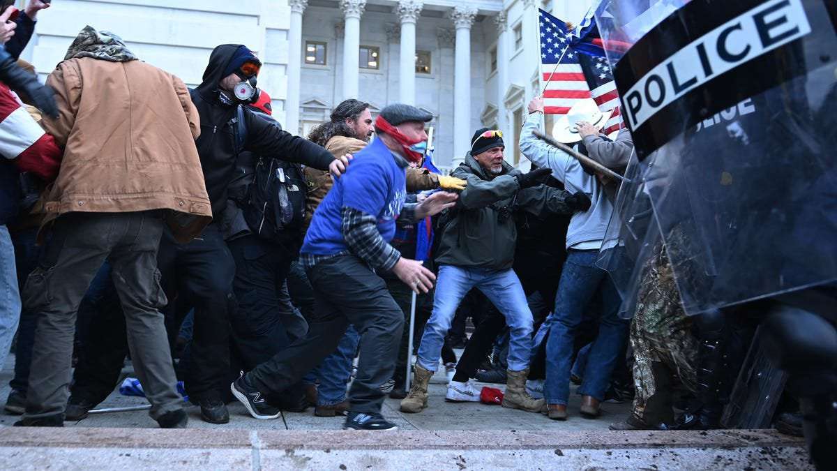 image for Fox News Blocks the Blue, Refuses to Air Ad Featuring Police Officers Condemning Capitol Riot