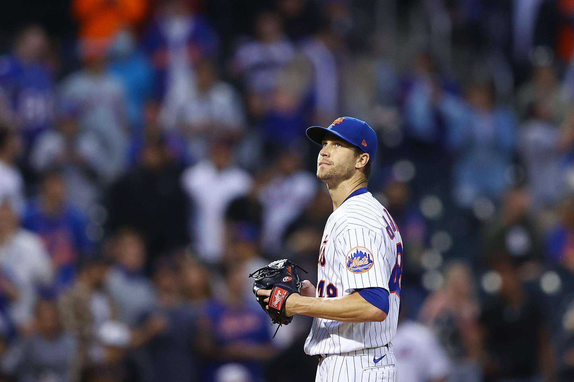image for Mets ace Jacob deGrom exits early with right flexor tendinitis
