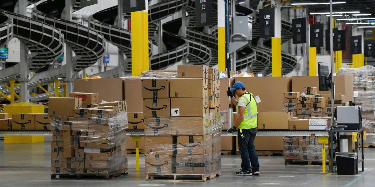 image for Amazon burns through workers so quickly that executives are worried they'll run out of people to employ, according to a new report