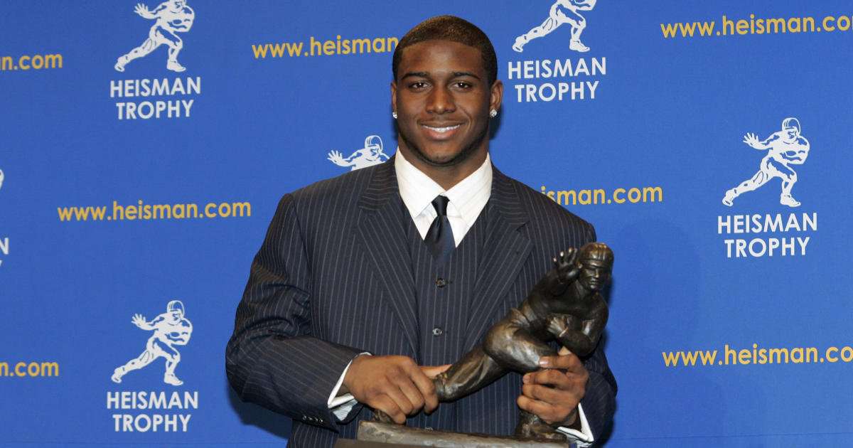 image for Reggie Bush wants his Heisman trophy and college stats restored after new NCAA policy: "I never cheated this game"