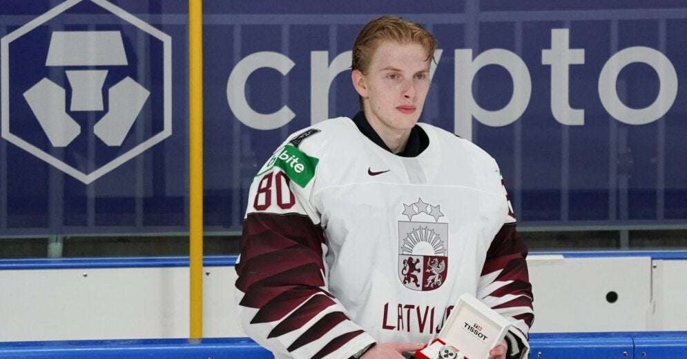 image for Traģiskā nelaimes gadījumā dzīvību zaudējis talantīgais hokeja vārtsargs Kivlenieks