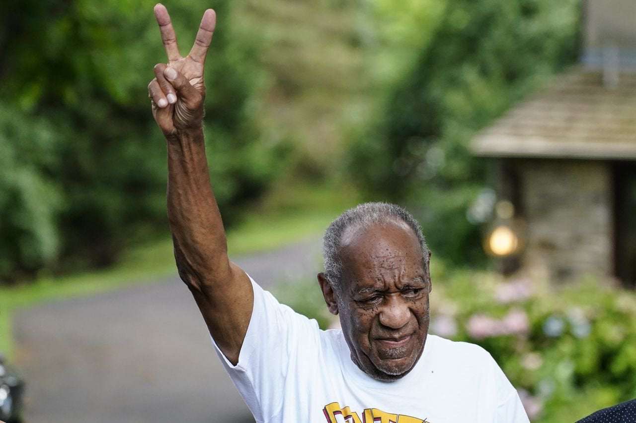 image for Bill Cosby possibly planning comedy tour: ‘The world is welcoming him back’