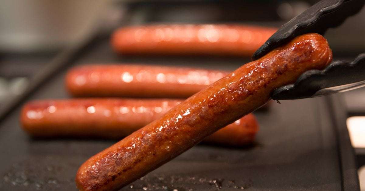 image for Heinz starts petition to make hot dogs and buns come in equal packs