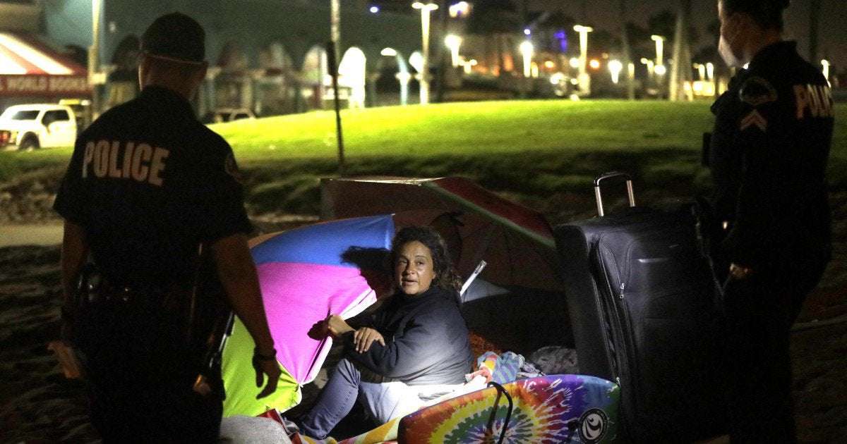 image for Block by block, tent by tent, city crews remove homeless campers from Venice Beach