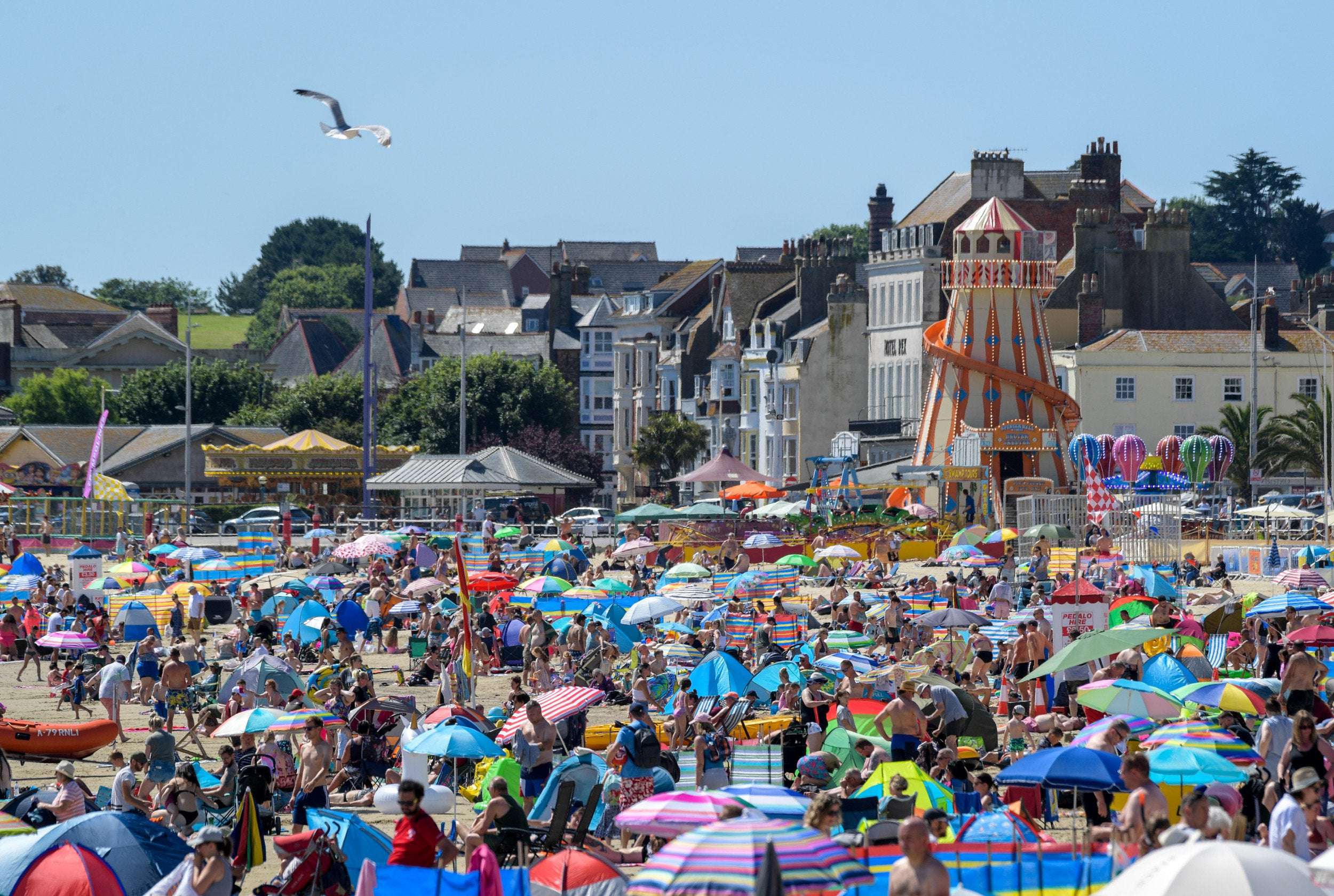 image for Americans Mock the British 'Heatwave' After Realizing It's Only 88F