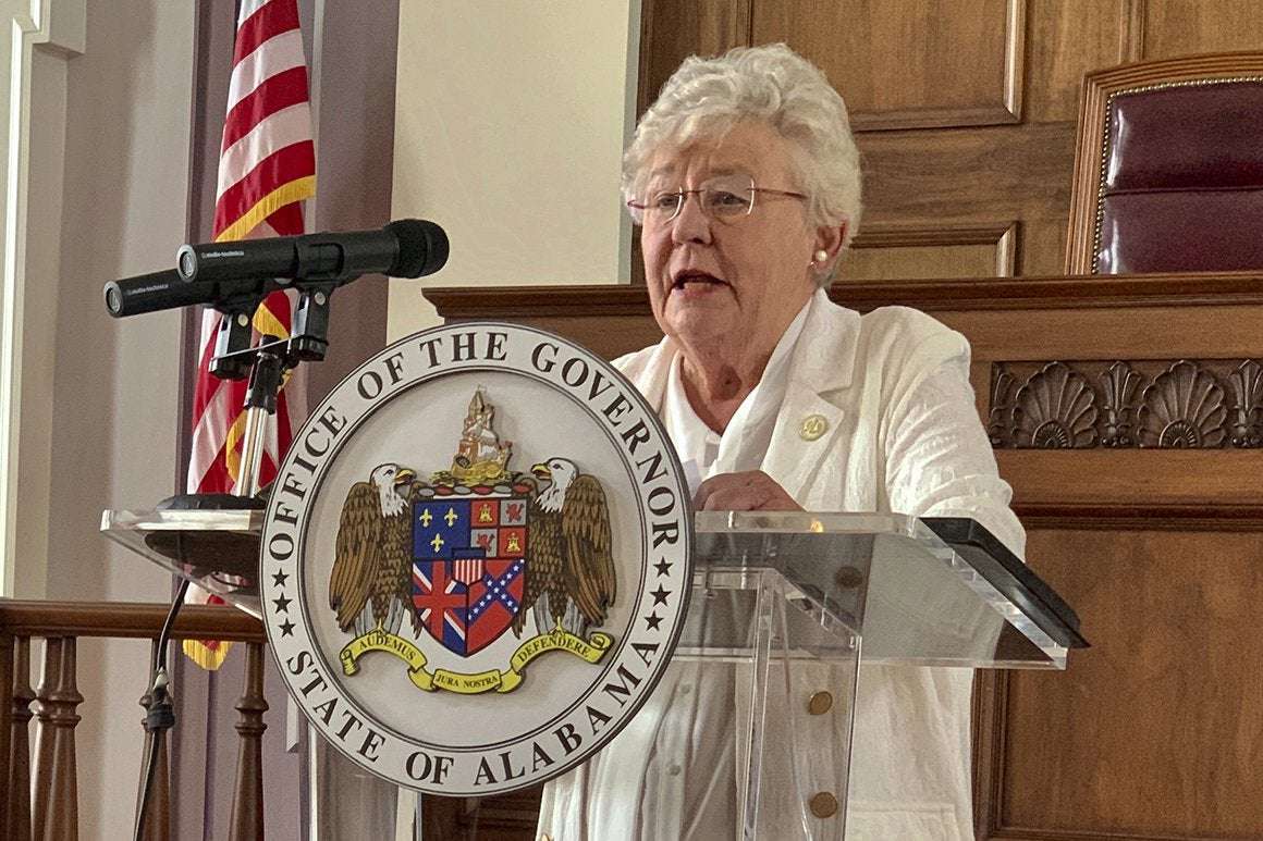 image for Alabama governor says ‘it’s time to start blaming the unvaccinated folks’ as pandemic worsens