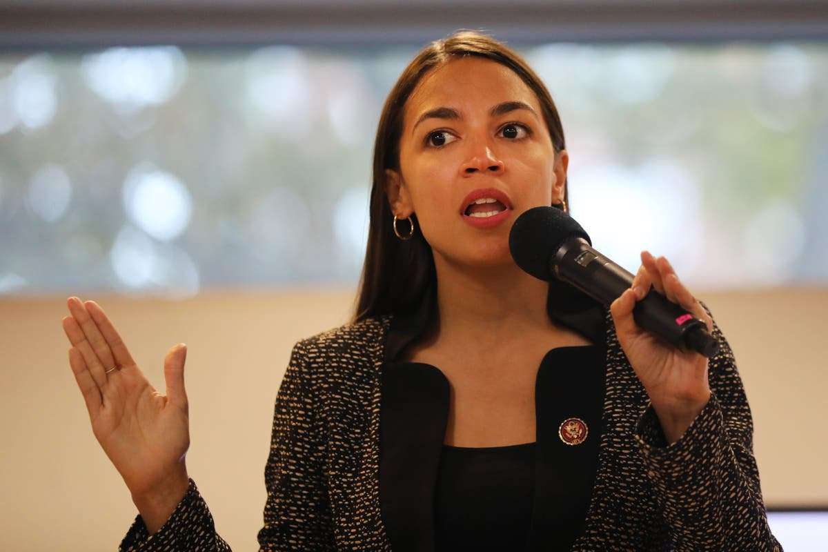 image for AOC says her colleagues ‘don’t even read the bills they’re commenting on’