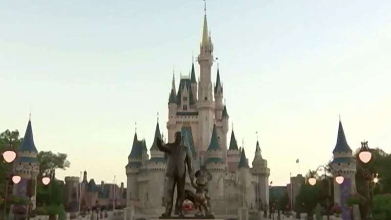 image for Disney World guests will have to wear masks again