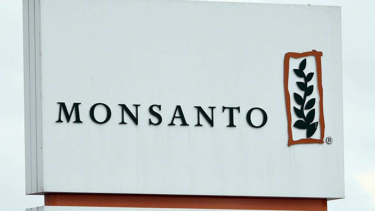 image for France fines Monsanto for illegally acquiring data on journalists, activists