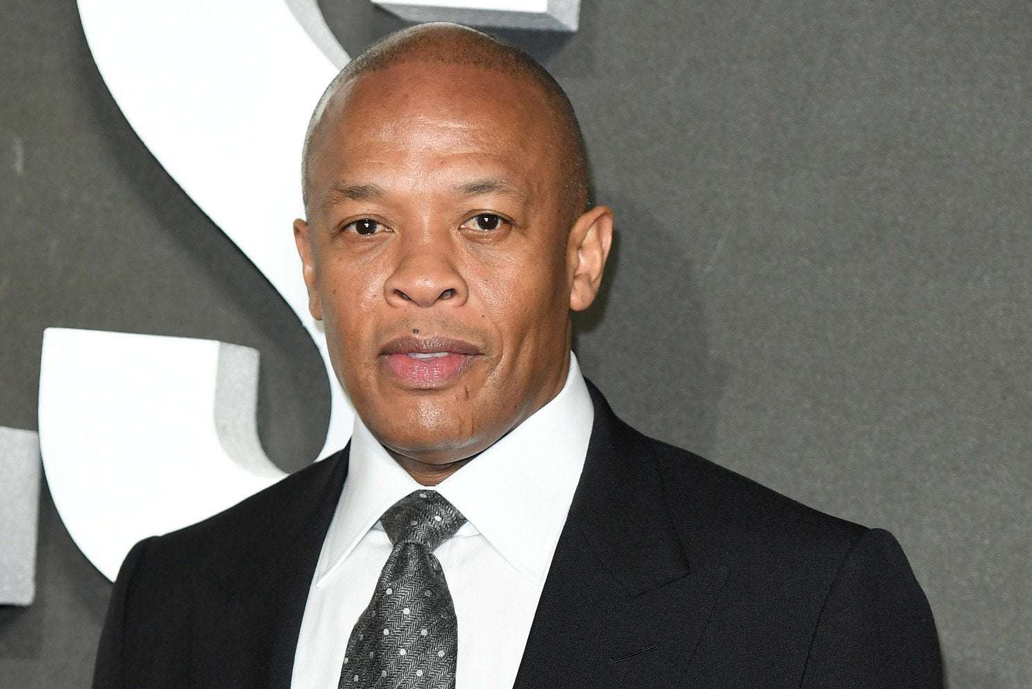 image for Dr. Dre Has Net Worth of $800M As Daughter Reveals She's Homeless