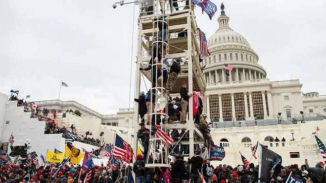 image for 2 Seattle police officers who illegally trespassed Capitol on Jan. 6 fired
