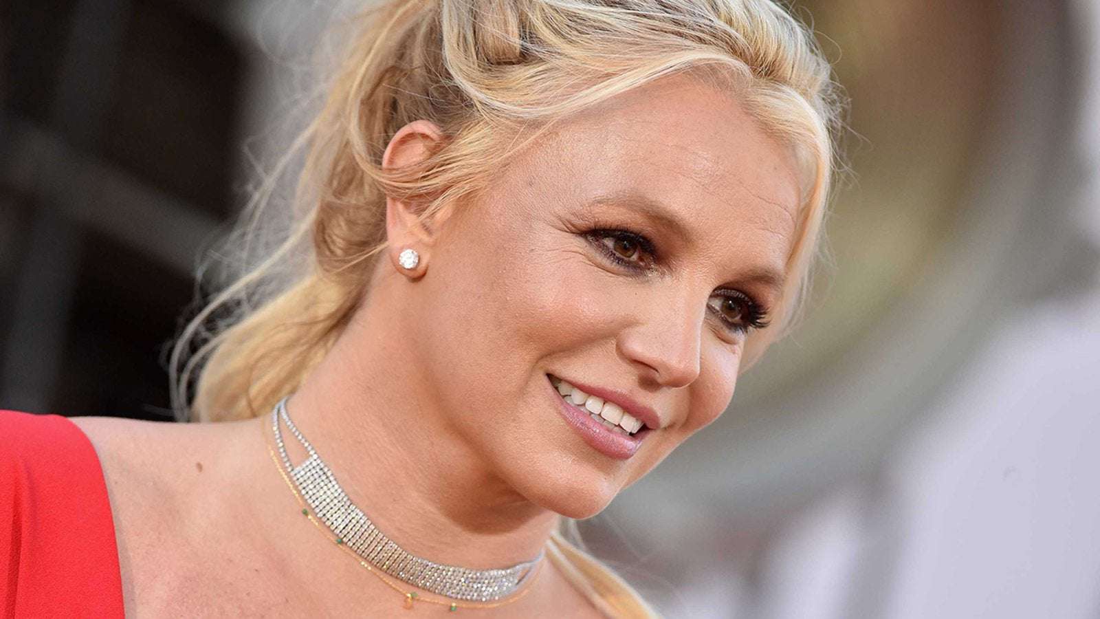 image for Britney Spears just bought her first ever iPad and she's beyond excited